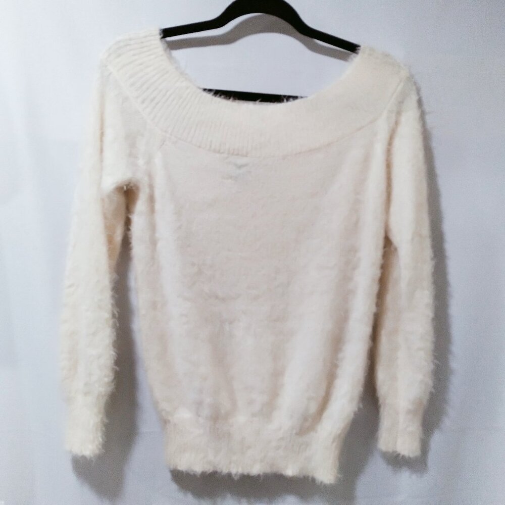 Forever 21 Ivory Cream Off Shoulder Fuzzy Knit Long Sleeve Pullover Sweater Sz M